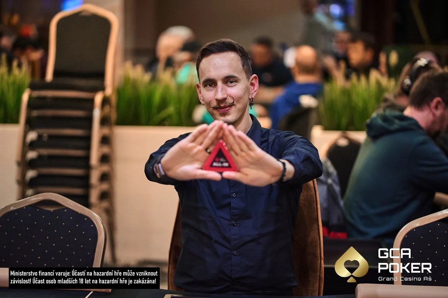 poker dealer grand casino aš