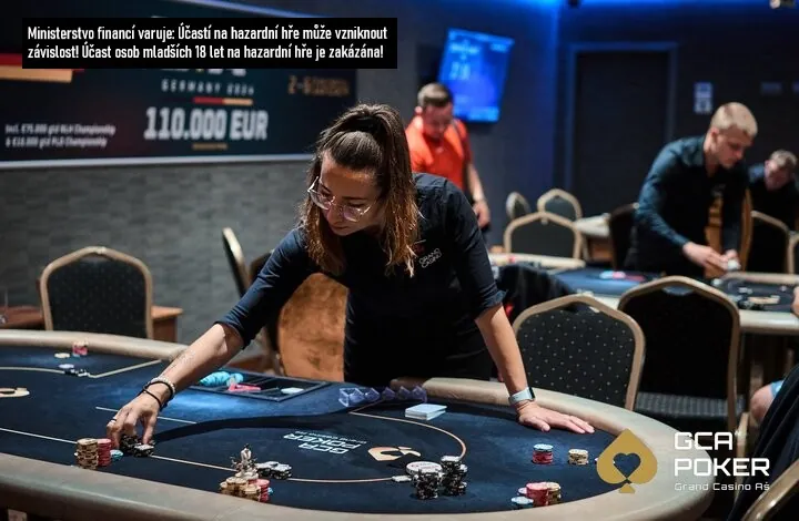 fotografie pokerov&eacute; dealerky v grand casino a&scaron; dw7f