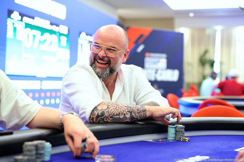 Luk&aacute;&scaron; Z&aacute;&scaron;kodn&yacute;