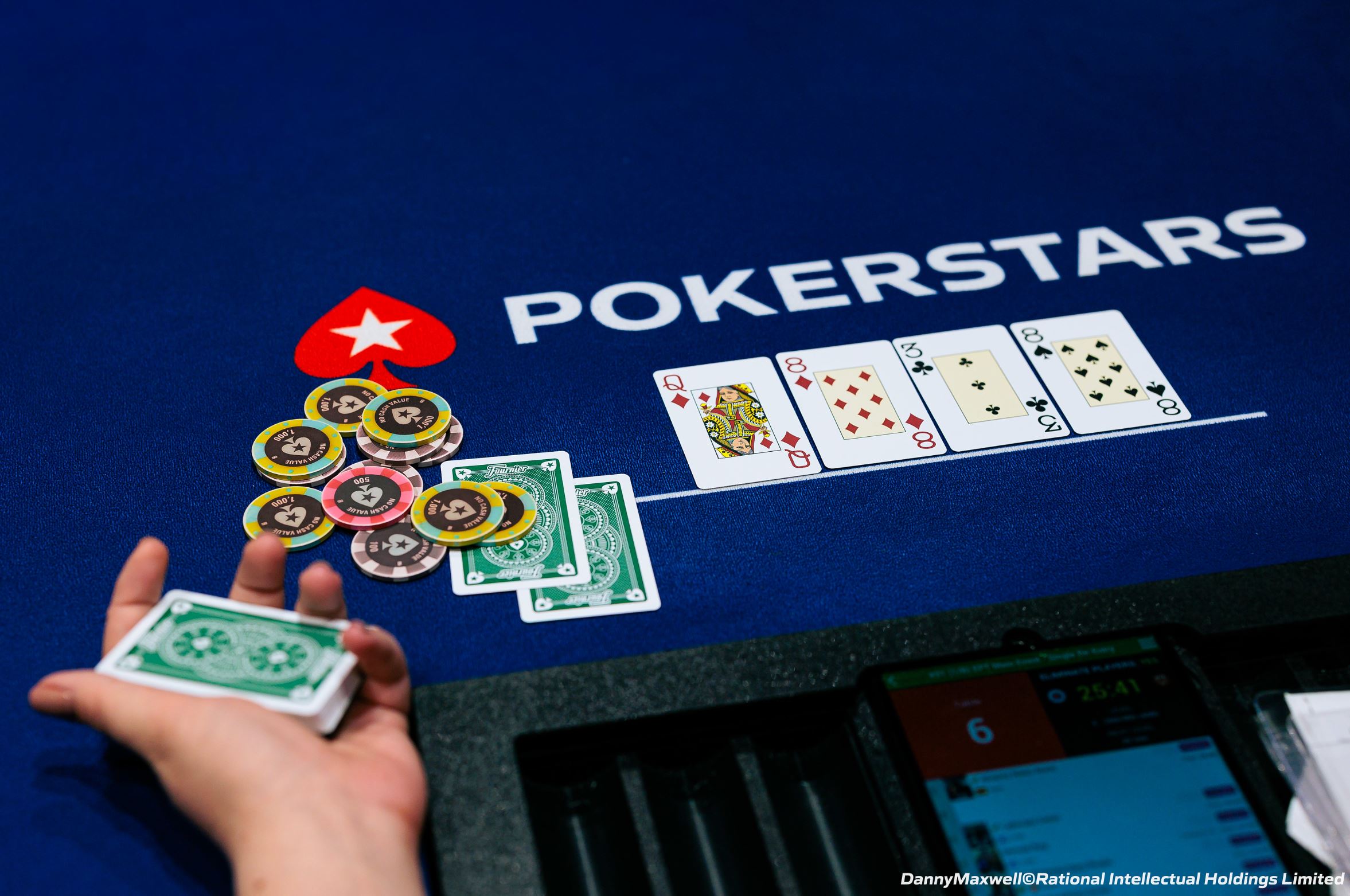 EPT Prague 2025 table