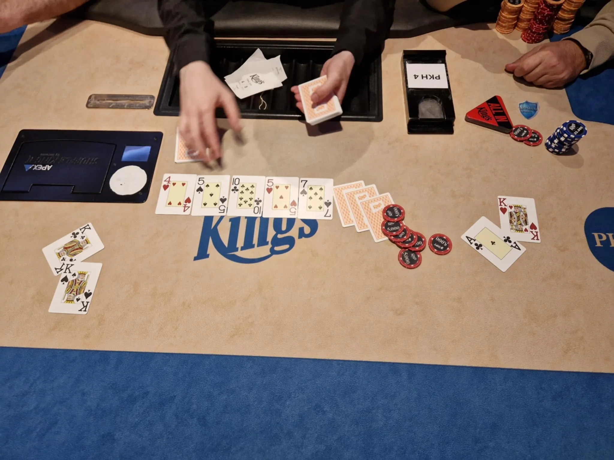 e4bcc6e9-2a06-4ad0-a6ec-987028a11308