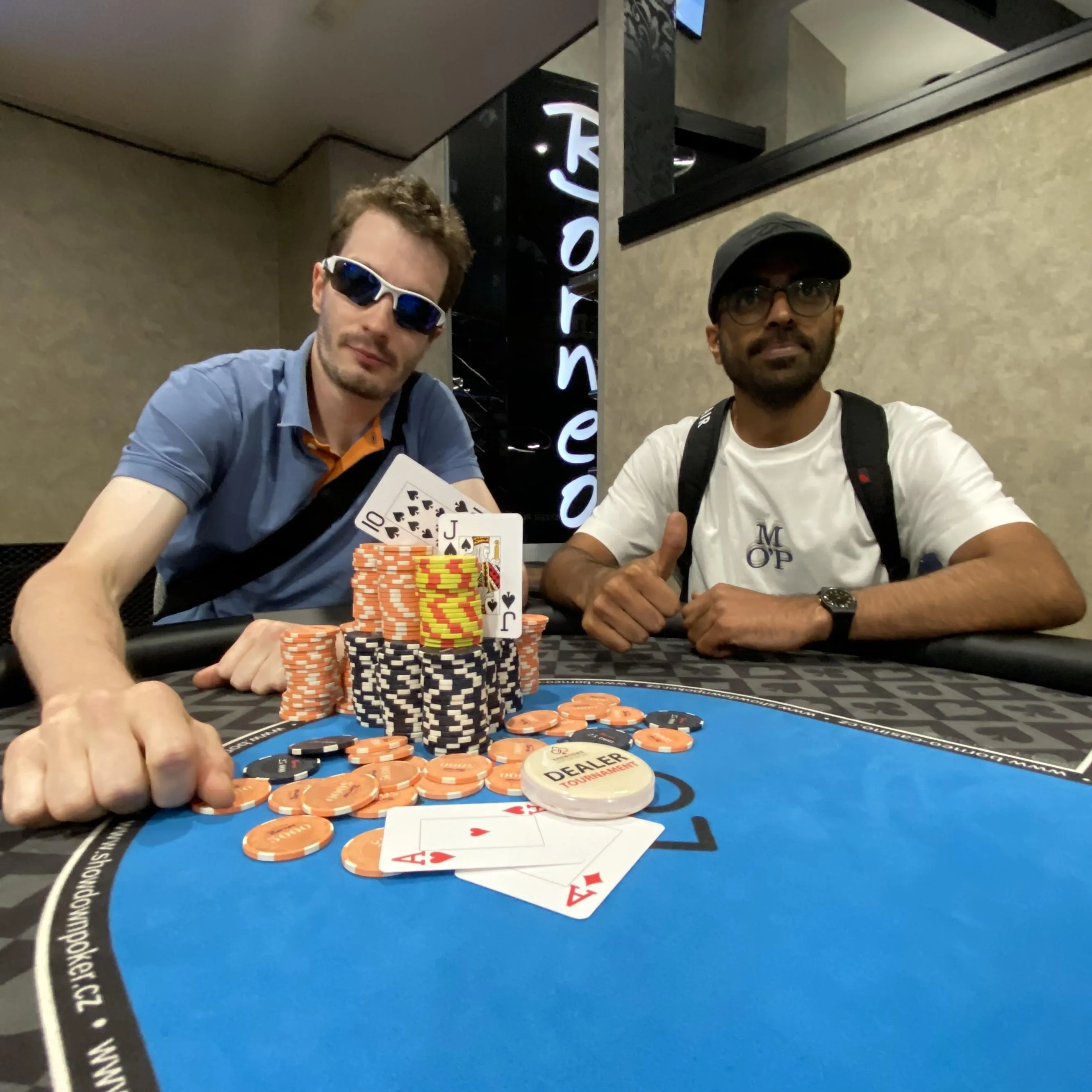 showdown poker Lemes