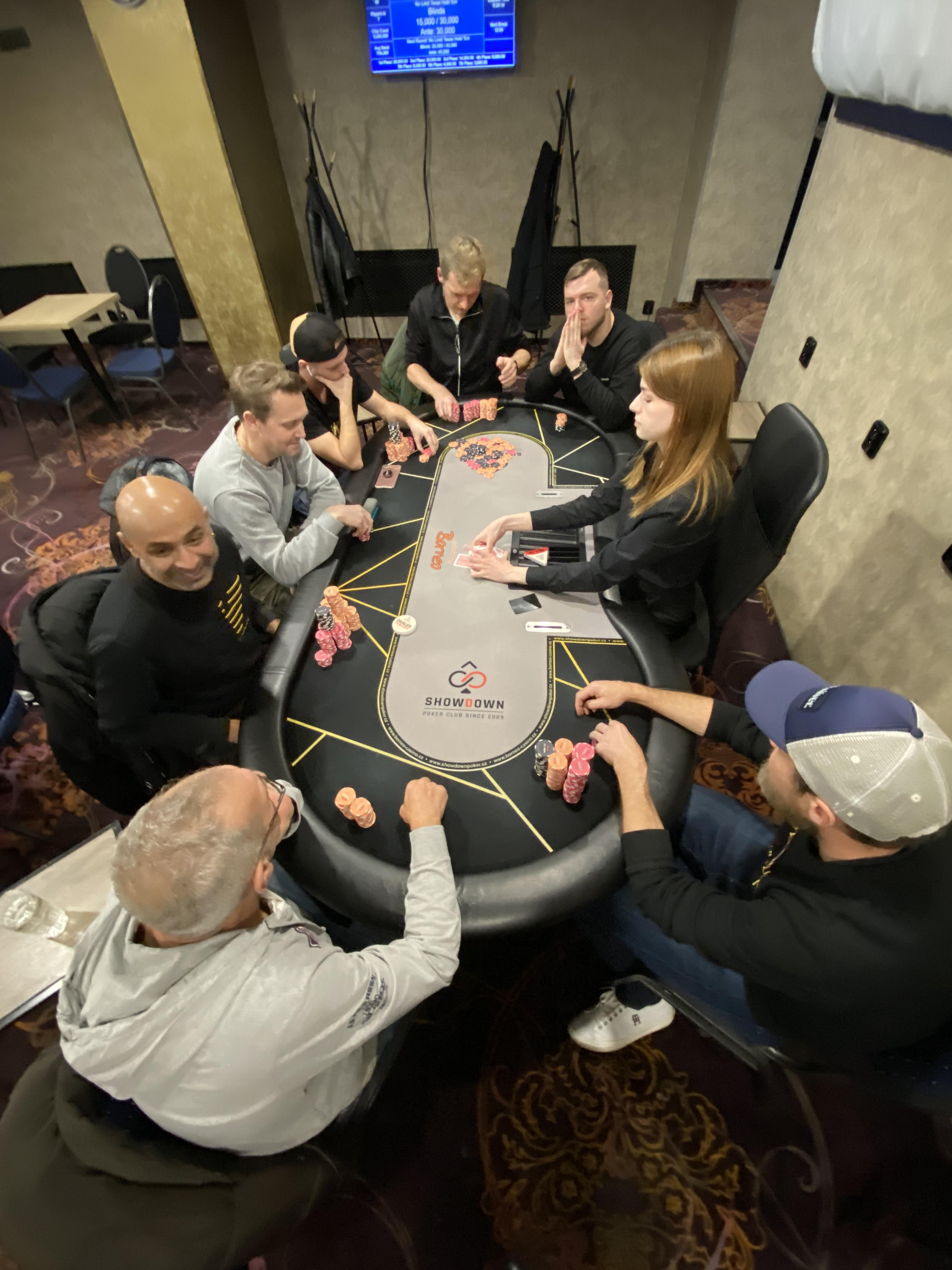 Showdown poker club 6-max turbo deepstack