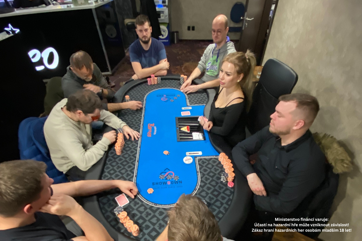 Showdown poker