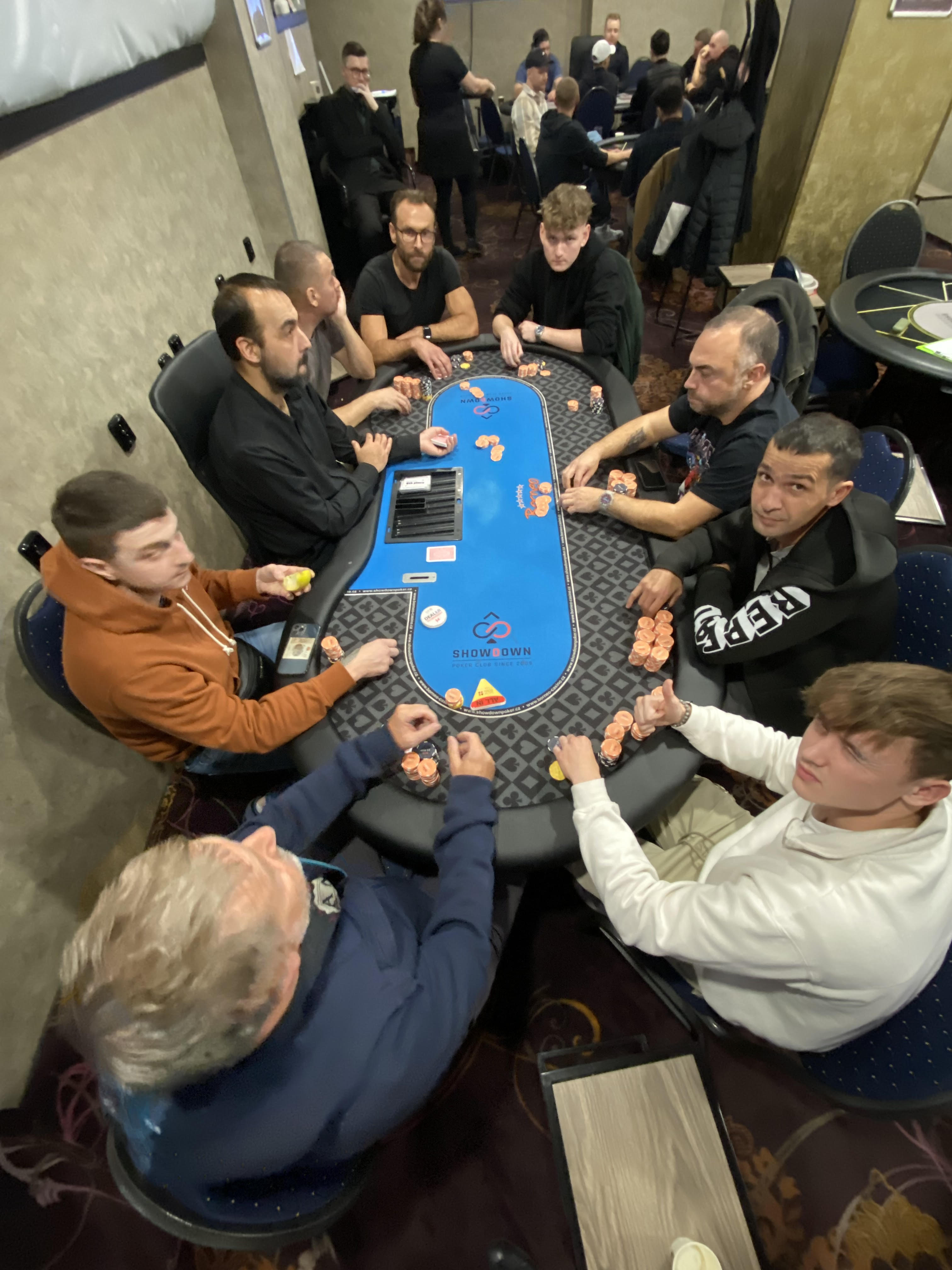 Showdonw poker club praha