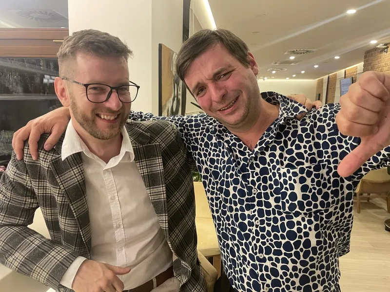 Ugruxon a David Dorr