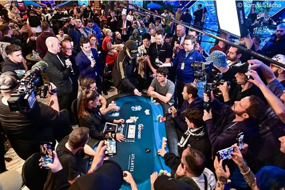 phil hellmuth bubble wsop paradise