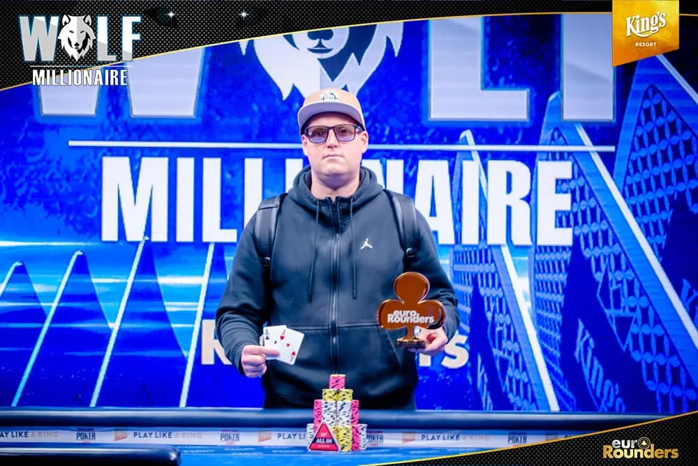 Vítěz turnaje Wolf Millionaire Phil Dunphy