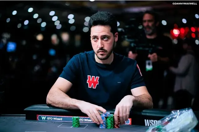 adrian mateos