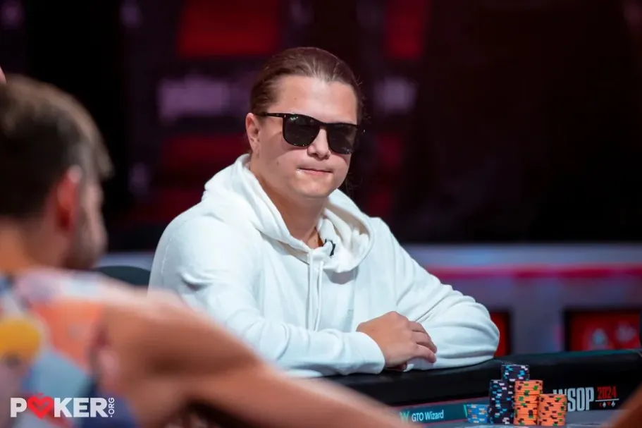 niklas astedt WSOP finálový stůl