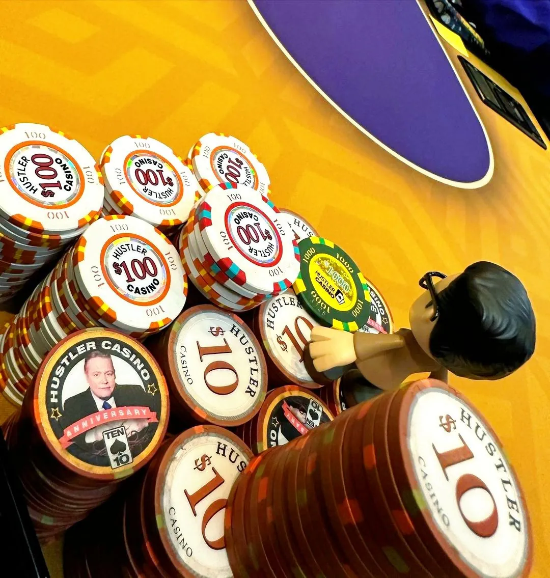 Huster casinl