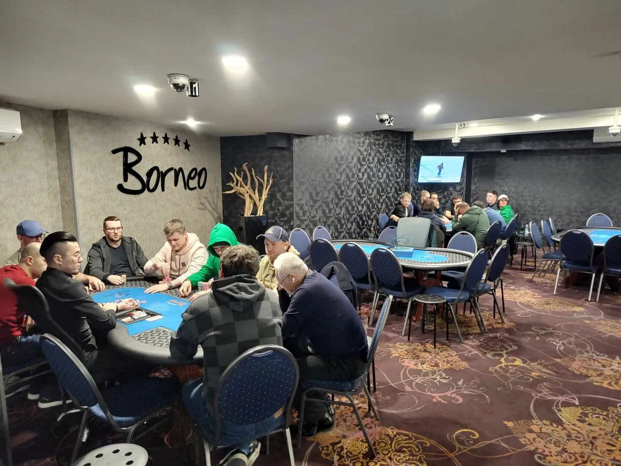 Showdown poker praha pokerman