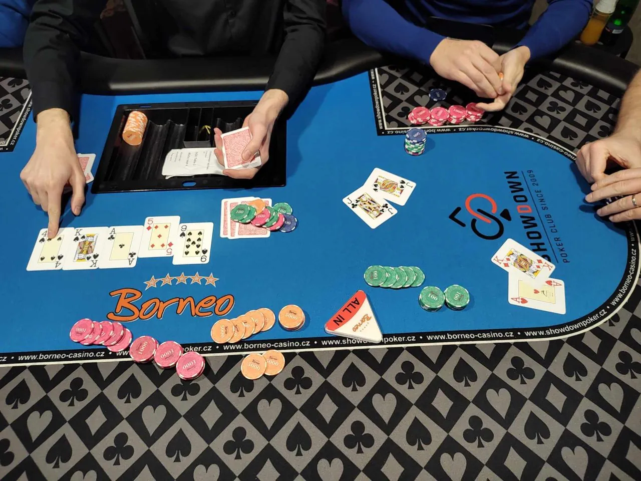 Showdown poker club praha