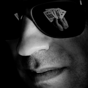 Nejčastější pokerové doplňky oblečení Nejčastější pokerové doplňky oblečení