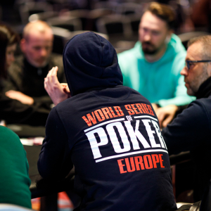 V pátek vybojovalo postup v Mini Main Eventu WSOPC v Kings 8 domácích hráčů