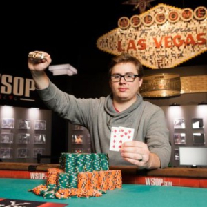 Tomáš Junek, hráč s prvním českým WSOP náramkem Tomáš Junek, hráč s prvním českým WSOP náramkem