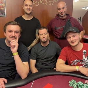 Večer plný překvapení v Casinu 40 přinesl 5-way deal Večer plný překvapení v Casinu 40 přinesl 5-way deal