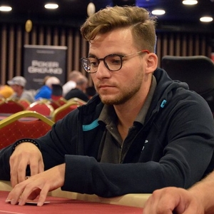 King's Resort: Dvacítku českých postupujících vede chipleader Marek Švácha King's Resort: Dvacítku českých postupujících vede chipleader Marek Švácha