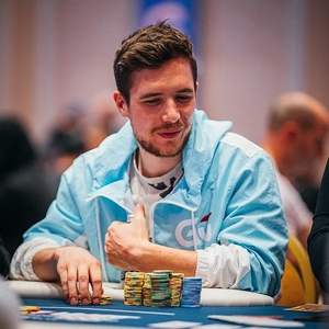 Sledujte Romana Hrabce na finálovém stole Triton Main Eventu! Sledujte Romana Hrabce na finálovém stole Triton Main Eventu!