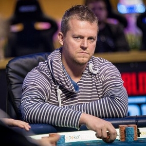 King's Casino: Lukáš Klíma nastupuje do finále DACH Masters jako chipleader!