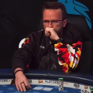 King’s Prague: Do druhého dne THM championshipu postoupil na chipleadu Adam Negrano