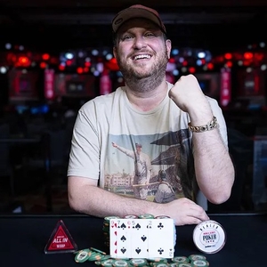 WSOP: Scott Seiver vyhrál už svůj třetí letošní náramek, kontroverze Men Nguyena a 3 české naděje v $400 Colossusu WSOP: Scott Seiver vyhrál už svůj třetí letošní náramek, kontroverze Men Nguyena a 3 české naděje v $400 Colossusu