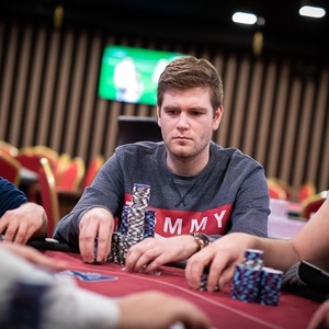King's Resort Rozvadov: Knapis vede domácí družinu z pátečních flightů Czech Poker Masters King's Resort Rozvadov: Knapis vede domácí družinu z pátečních flightů Czech Poker Masters