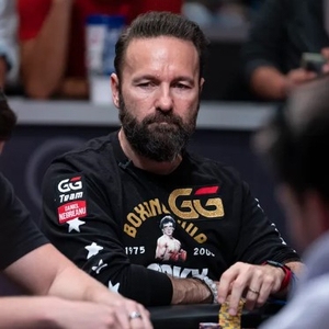 Začínající YouTuber Frankie C si plní sen - zahraje si heads-up proti Negeanovi! Začínající YouTuber Frankie C si plní sen - zahraje si heads-up proti Negeanovi!