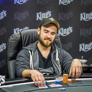 King's Resort Rozvadov: Víťa Čech drží české naděje na zisk náramku v NLH Openeru King's Resort Rozvadov: Víťa Čech drží české naděje na zisk náramku v NLH Openeru