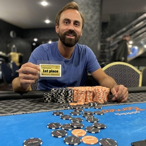 Showdown Poker Club: Vítěz byl tentokrát jen jeden a odnáší si velkorysou výslužku Showdown Poker Club: Vítěz byl tentokrát jen jeden a odnáší si velkorysou výslužku