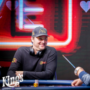 Patří Phil Helmuth do druhé pokerové ligy? Bryn Kenney si myslí, že ano Patří Phil Helmuth do druhé pokerové ligy? Bryn Kenney si myslí, že ano