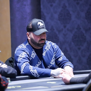 Card Casino Šamorín: Po třech flightech Grand Prix vybrána půlka garance, v čele je Pedram Tabriz Card Casino Šamorín: Po třech flightech Grand Prix vybrána půlka garance, v čele je Pedram Tabriz