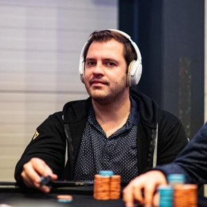 King’s Resort: Flight 1E poker turnaje ME SPT ovládl Miroslav Žitka, Asatrjan nejlepším Čechem v 1F King’s Resort: Flight 1E poker turnaje ME SPT ovládl Miroslav Žitka, Asatrjan nejlepším Čechem v 1F