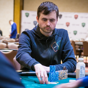 Martin Kabrhel vymluvil díru do hlavy Farazovi Jakovi a vyhrál 200.000 dolarů Martin Kabrhel vymluvil díru do hlavy Farazovi Jakovi a vyhrál 200.000 dolarů