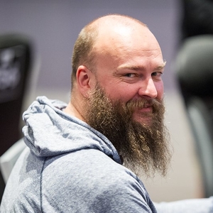 Irish Open: O první české postupy v Main Eventu se postartali Tomáš Fára a Martin Surovec Irish Open: O první české postupy v Main Eventu se postartali Tomáš Fára a Martin Surovec