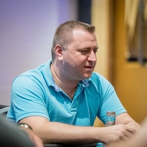 King's Resort: Český kvartet do finále $zto$ Art Main Eventu vede Jan Krnáč King's Resort: Český kvartet do finále $zto$ Art Main Eventu vede Jan Krnáč