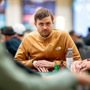 WSOP 2025: Čtyři české ITM umístění, postup Martina Kabrhela a souboj Isildura s Negreanem o náramek