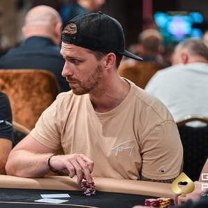 Grand Casino Aš: Jediné domácí postupy v GCA Midsummer Main Eventu obstarali Jakub Chmelenský a Cenci Grand Casino Aš: Jediné domácí postupy v GCA Midsummer Main Eventu obstarali Jakub Chmelenský a Cenci