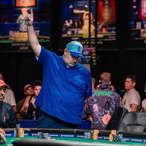 WSOP 2025: ZZ postupuje v $3.000 PLO, v Main Eventu se dohrálo do Final Nine