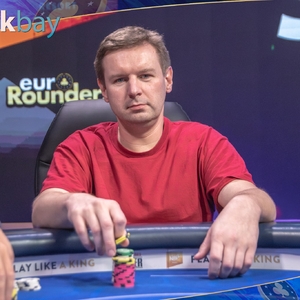 King's Resort: V pátek držel české naděje v Main Eventu GPD nezastavitelný Richard Hromčík King's Resort: V pátek držel české naděje v Main Eventu GPD nezastavitelný Richard Hromčík