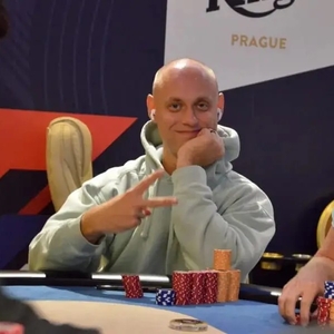 WSOPE: David Eiselt zabojuje o náramek ve finálovém dni King's Million WSOPE: David Eiselt zabojuje o náramek ve finálovém dni King's Million