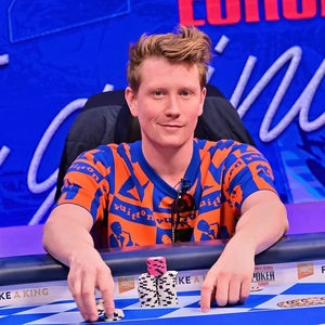 WSOPE: Ve finále €1.000 Closeru dnes budou útočit na náremek Lukáš Timko a Michal Schuh WSOPE: Ve finále €1.000 Closeru dnes budou útočit na náremek Lukáš Timko a Michal Schuh