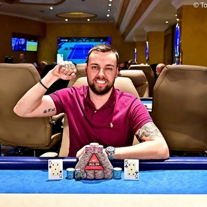 WSOPE: Fantastický úspěch pro český poker, v domácím headsupu získal náramek a odměnu €158.000 Lukáš Timko! WSOPE: Fantastický úspěch pro český poker, v domácím headsupu získal náramek a odměnu €158.000 Lukáš Timko!