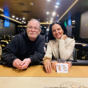 showdown poker club Thursday Bigger Helenka se slitovala a vzala do dealu Erica