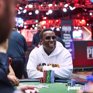 Pěsti místo karet! Rekordmana Maurice Hawkinse napadli na home game