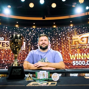 Negreanu a Foxen ostrouhali. PGT Championship pro sebe ukradl Chad Eveslage