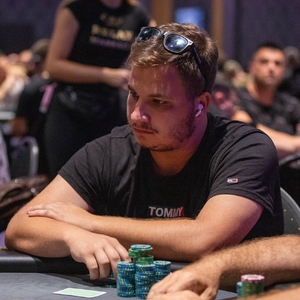 Card Casino Šamorín:  V Main Eventu Card Casino Royal vedou českou sestavu do semifinále Tomáš Svoboda a Ondřej Nečas