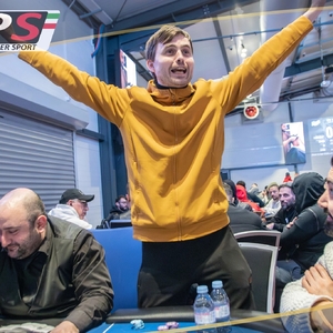 King’s Resort: Martin Kabrhel vyhrál flight 1H IPS Main Eventu a vede českou sestavu sobotních postupujících