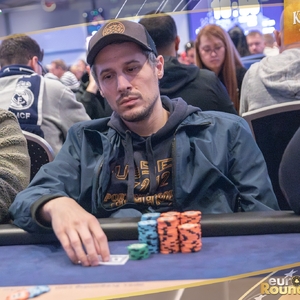 King’s Resort: 7 pátečních českých postupů v VPT Main Eventu, nechybí Már, Mrakeš, Kuběnka ani Pepa G