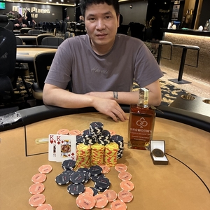 Showdown SSF Main Event 1M GTD: Deal ve čtyřech. Nguyen bere 158 200 kč!